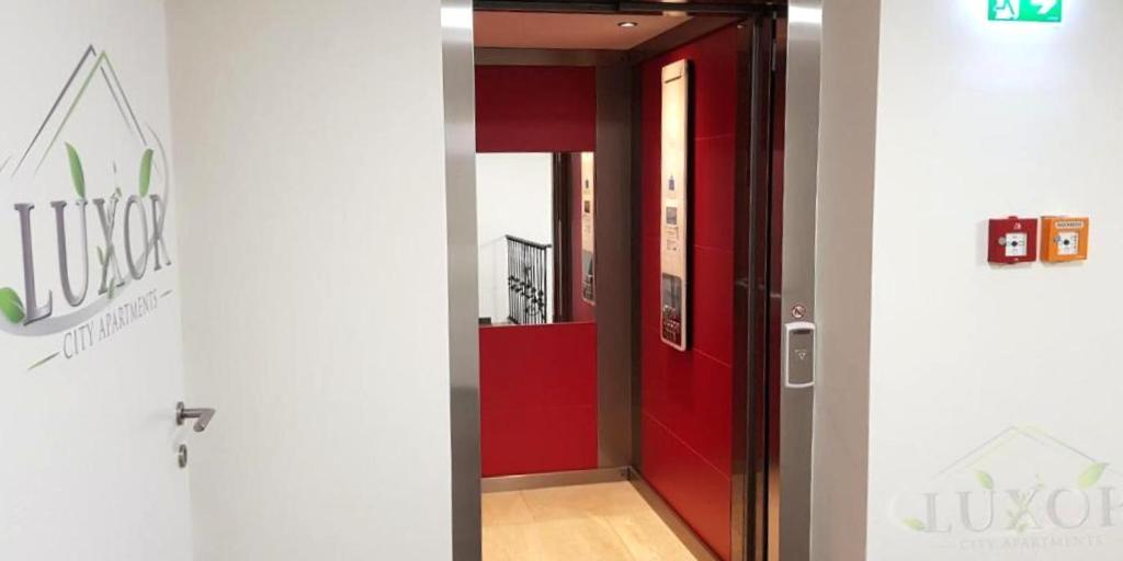לינץ Luxor City Apartments מראה חיצוני תמונה
